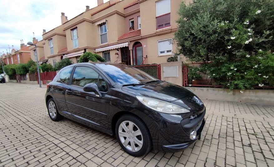 PEUGEOT 207 1.6Hdi