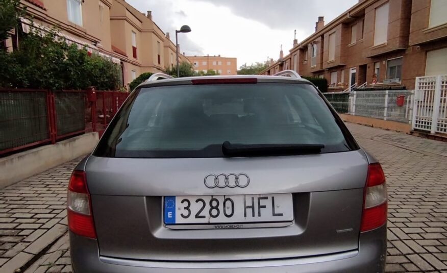 AUDI A4 Avant 2.5 TDI QUATTRO