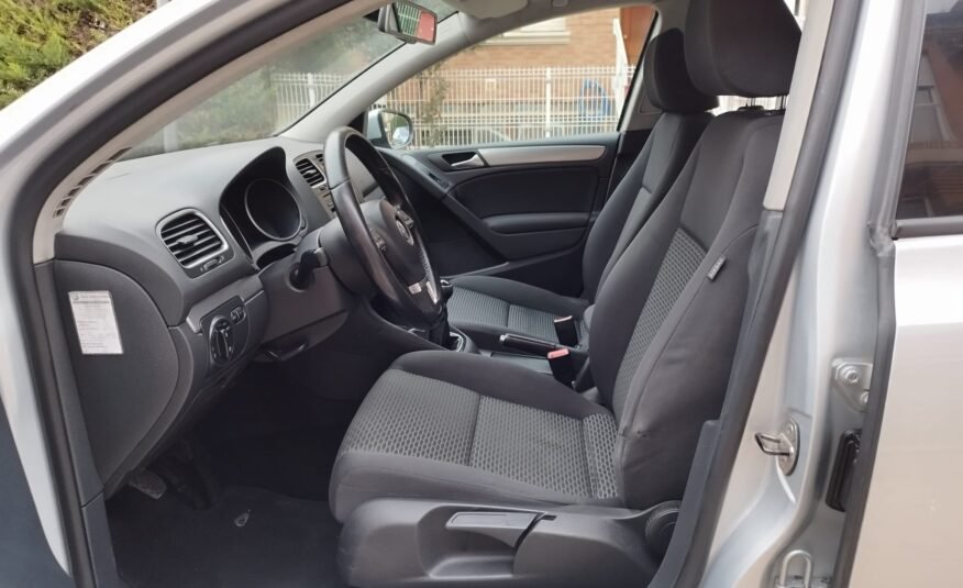 VOLKSWAGEN Golf VI 1.6TDI