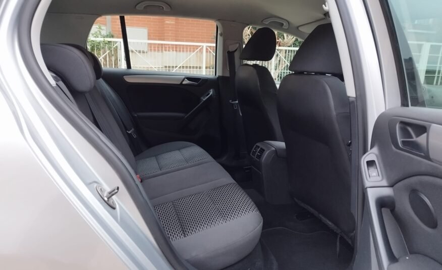 VOLKSWAGEN Golf VI 1.6TDI