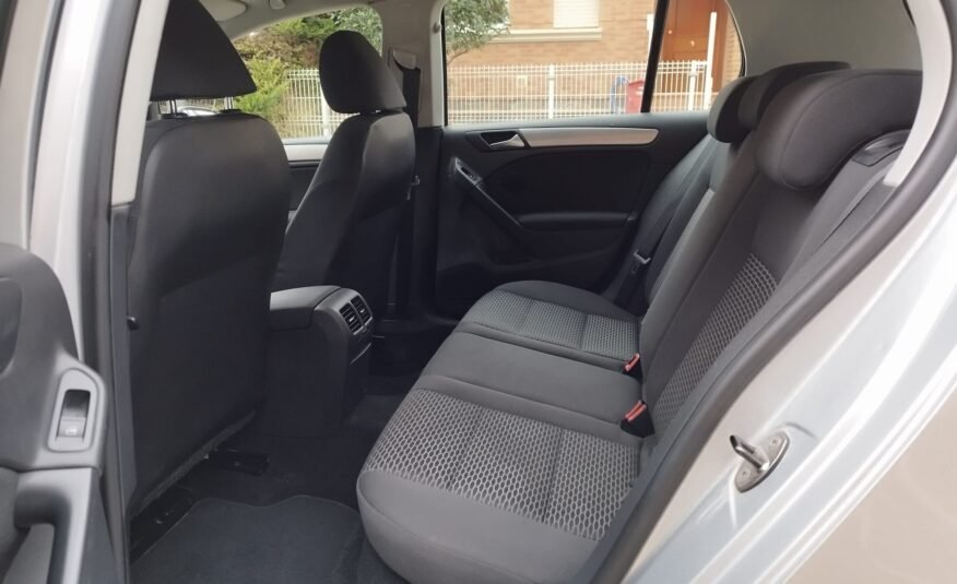 VOLKSWAGEN Golf VI 1.6TDI