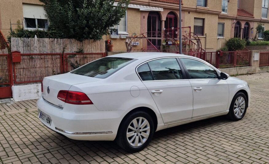 VOLKSWAGEN PASSAT 2.0TDI