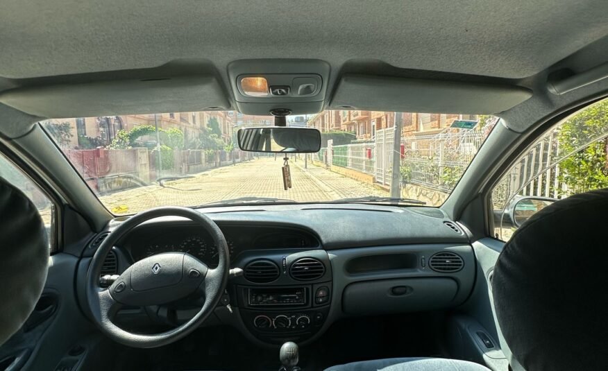RENAULT Megane 1.9D
