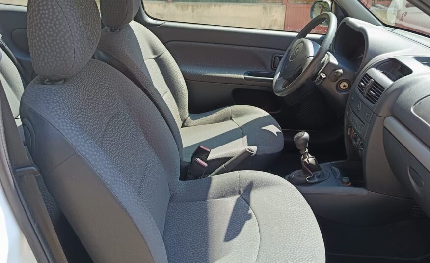 RENAULT CLIO CAMPUS 1.2i