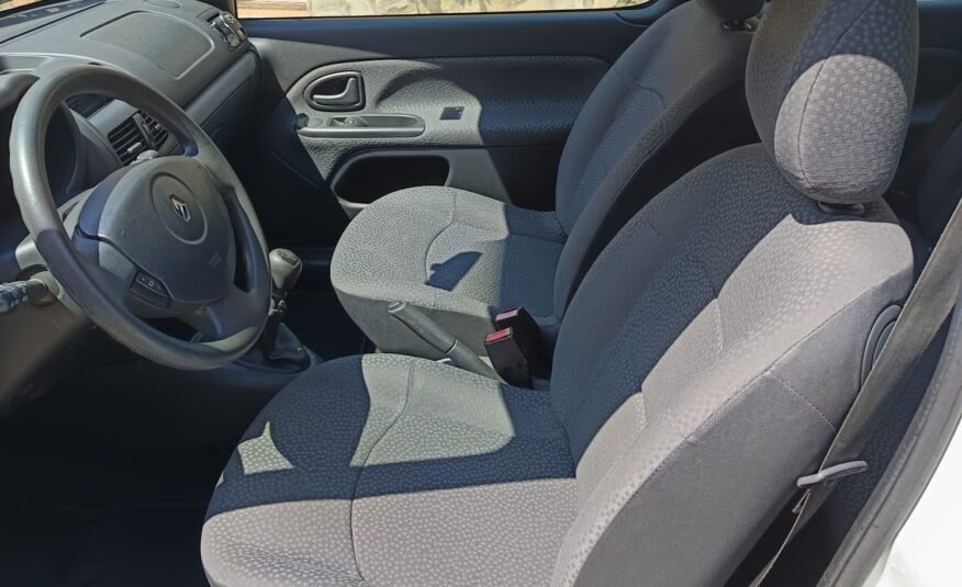 RENAULT CLIO CAMPUS 1.2i