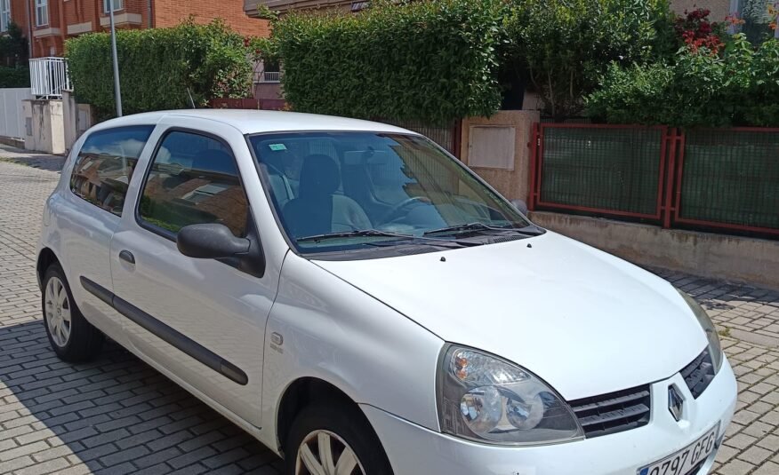 RENAULT CLIO CAMPUS 1.2i