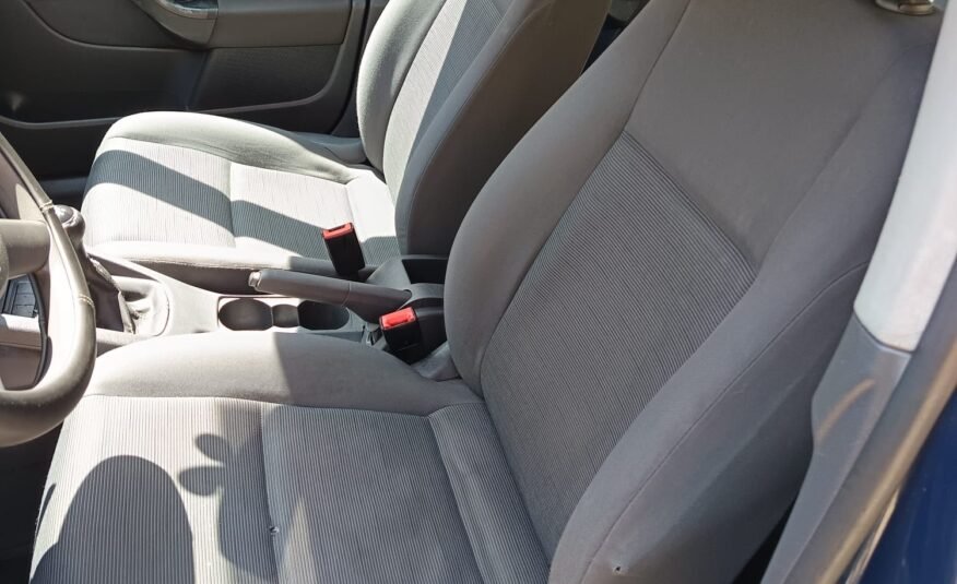 VOLKSWAGEN Golf V 1.9TDI