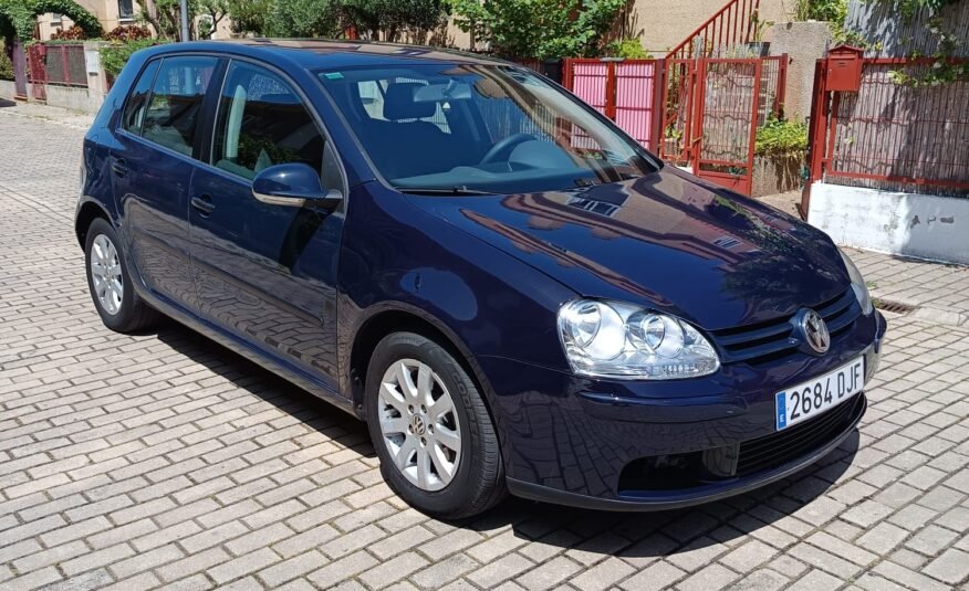 VOLKSWAGEN Golf V 1.9TDI