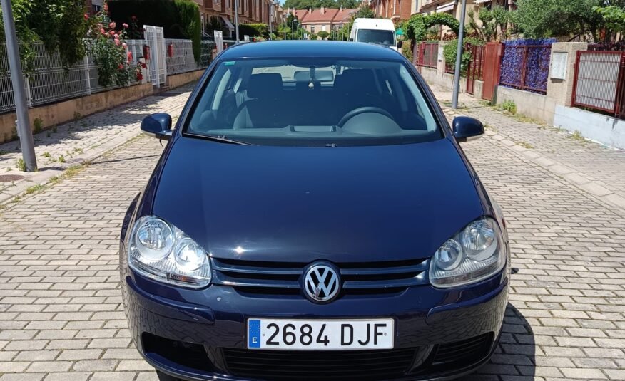 VOLKSWAGEN Golf V 1.9TDI