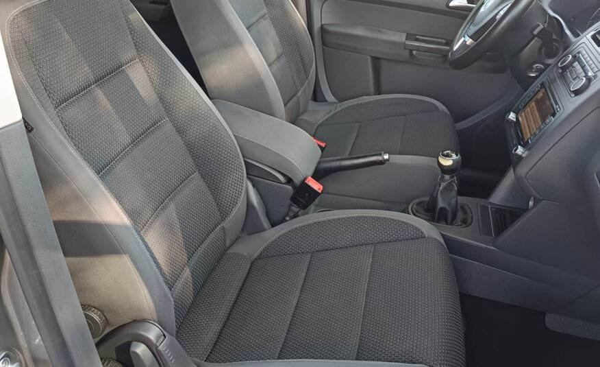 VOLKSWAGEN TOURAN 2.0TDI