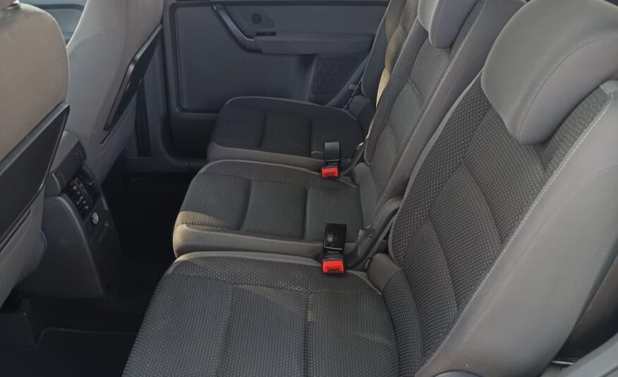 VOLKSWAGEN TOURAN 2.0TDI