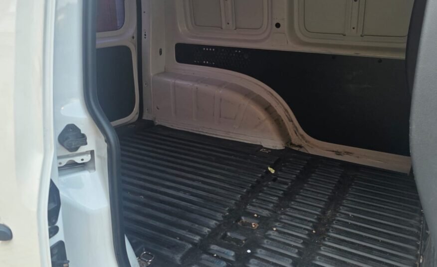 VOLKSWAGEN CADDY 2.0tdi