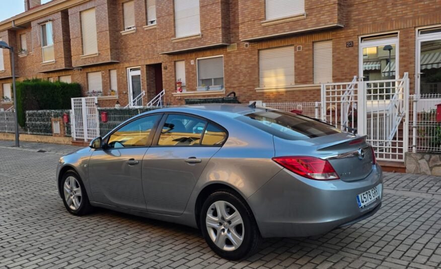 OPEL INSIGNIA 2.0CDTI