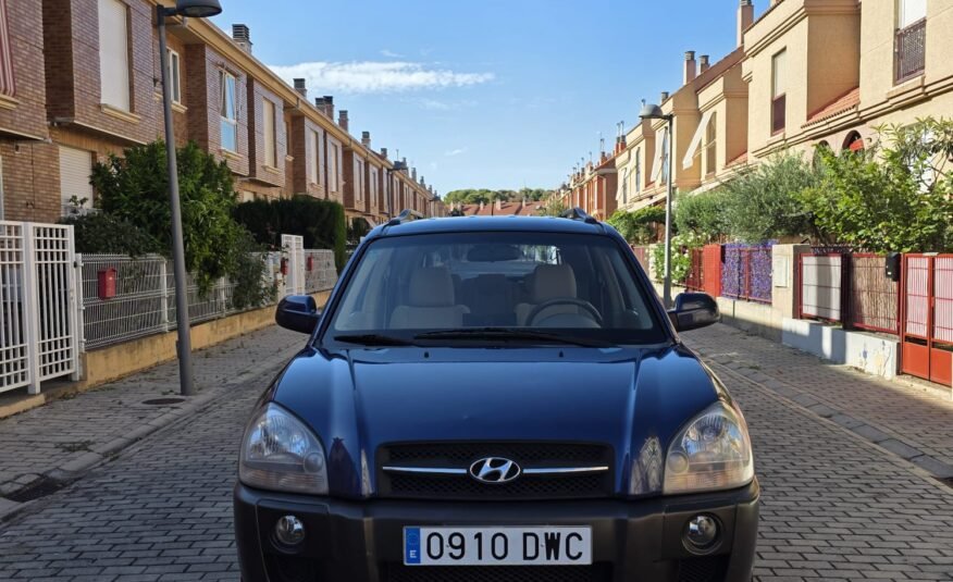 HYUNDAI TUCSON 2.0I