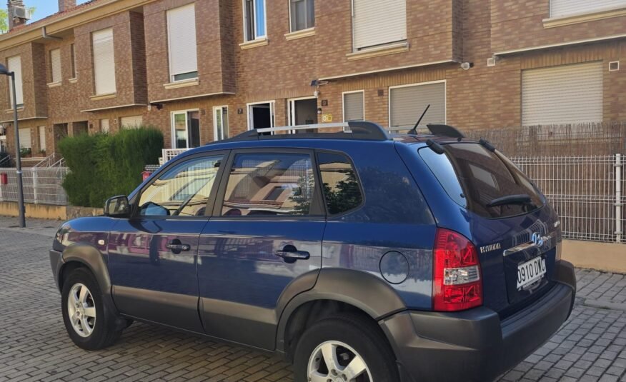 HYUNDAI TUCSON 2.0I