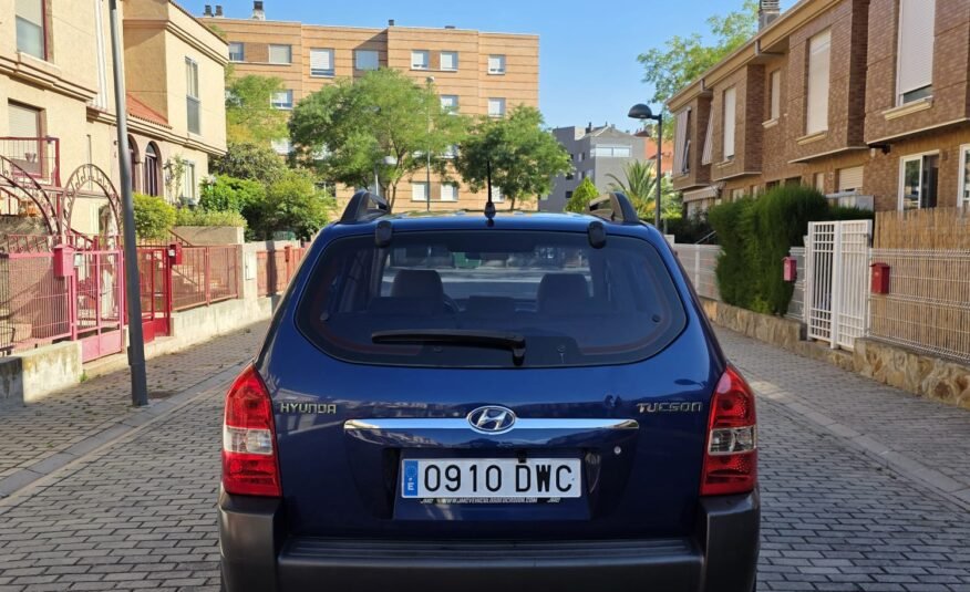 HYUNDAI TUCSON 2.0I