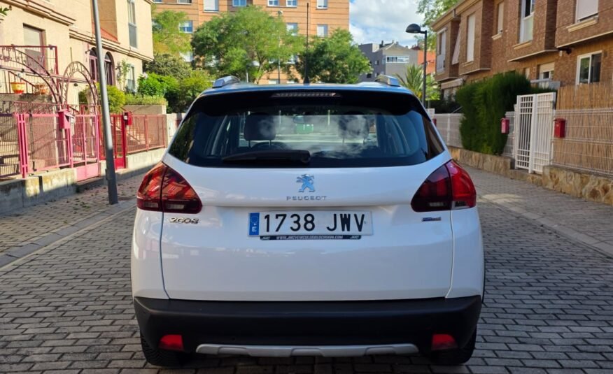 PEUGEOT 2008 1.2i