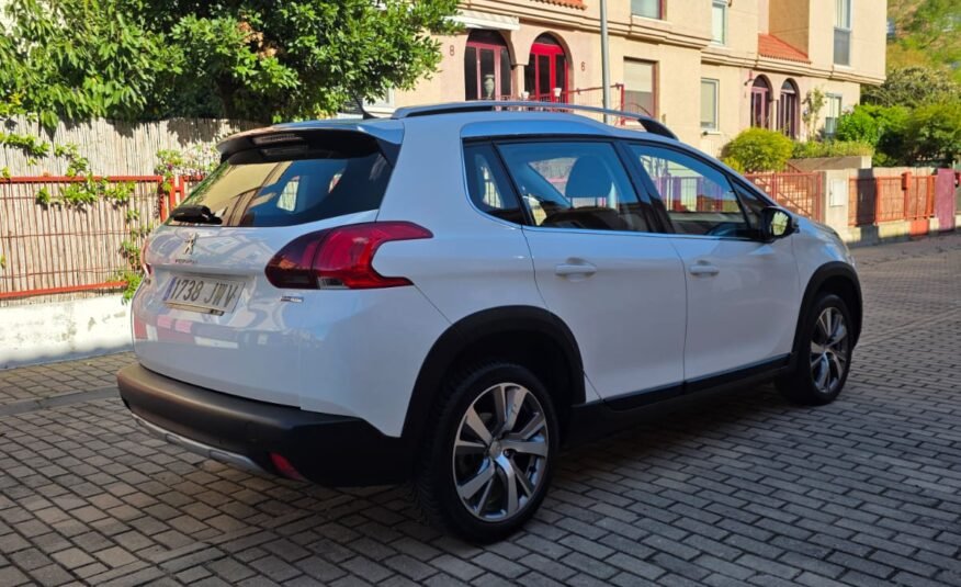 PEUGEOT 2008 1.2i