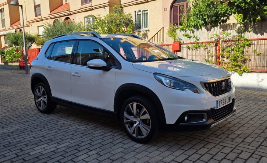 PEUGEOT 2008 1.2i