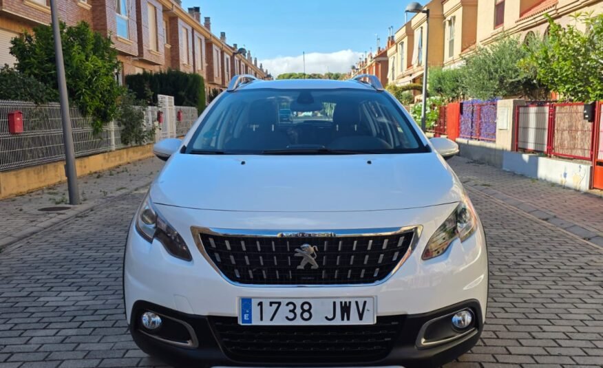 PEUGEOT 2008 1.2i