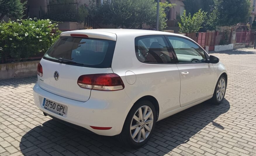 VOLKSWAGEN GOLF VI 1.6 TDI