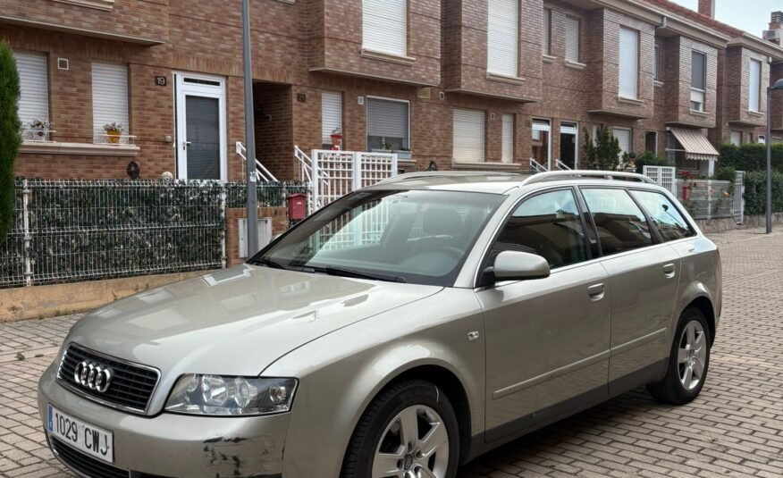 AUDI A4 2.4I