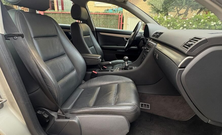 AUDI A4 2.4I