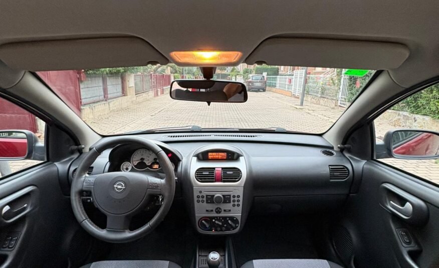 OPEL Corsa 1.2i