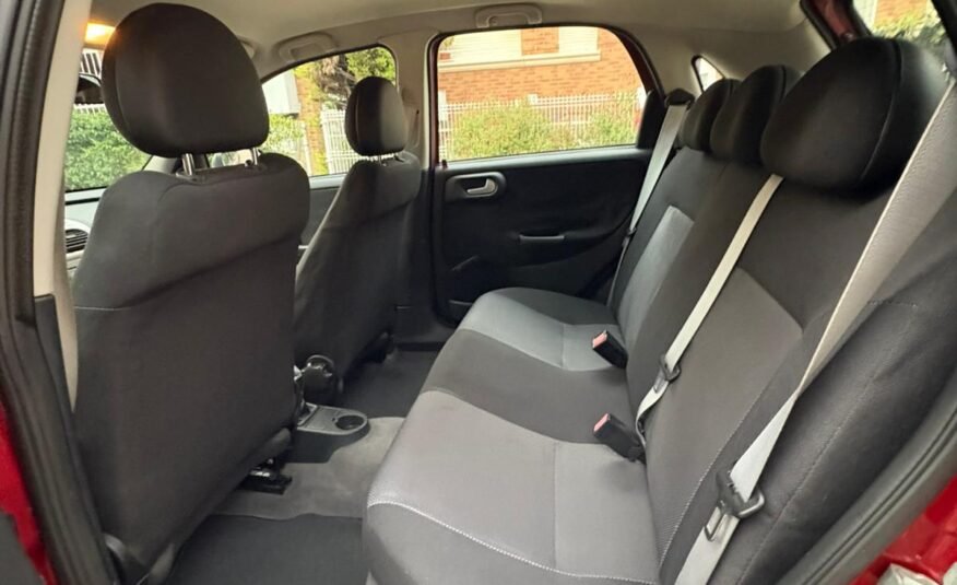 OPEL Corsa 1.2i