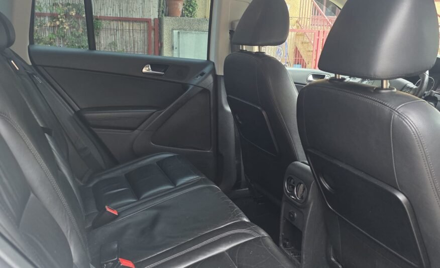VOLKSWAGEN TIGUAN R-LINE 2.0TDI
