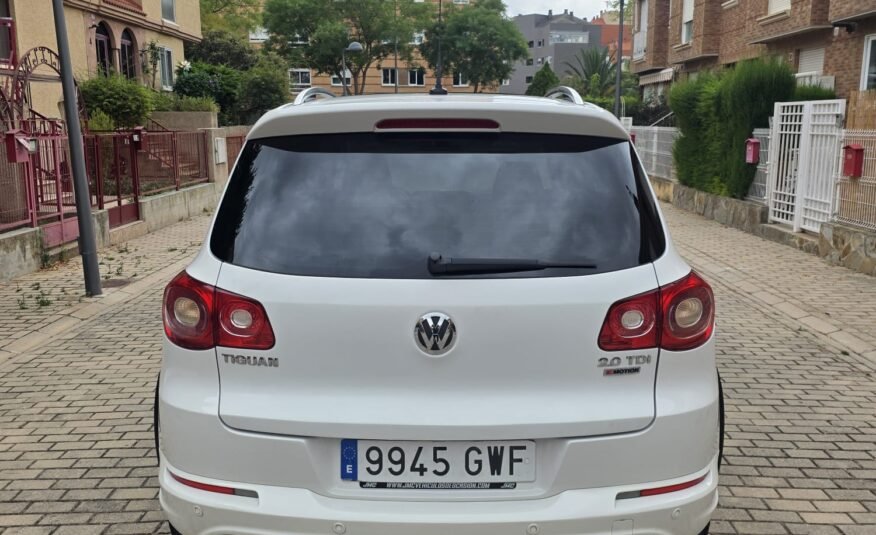VOLKSWAGEN TIGUAN R-LINE 2.0TDI