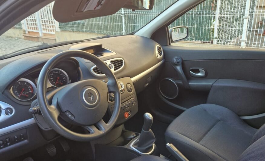 RENAULT CLIO 1.5dci
