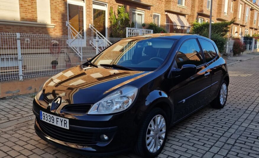 RENAULT CLIO 1.5dci