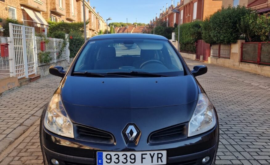 RENAULT CLIO 1.5dci