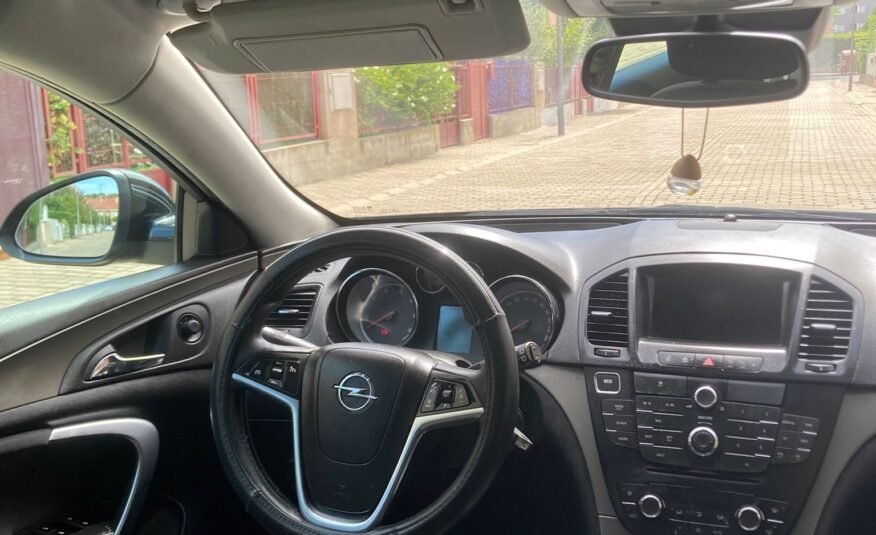 OPEL INSIGNIA 2.0CDTI