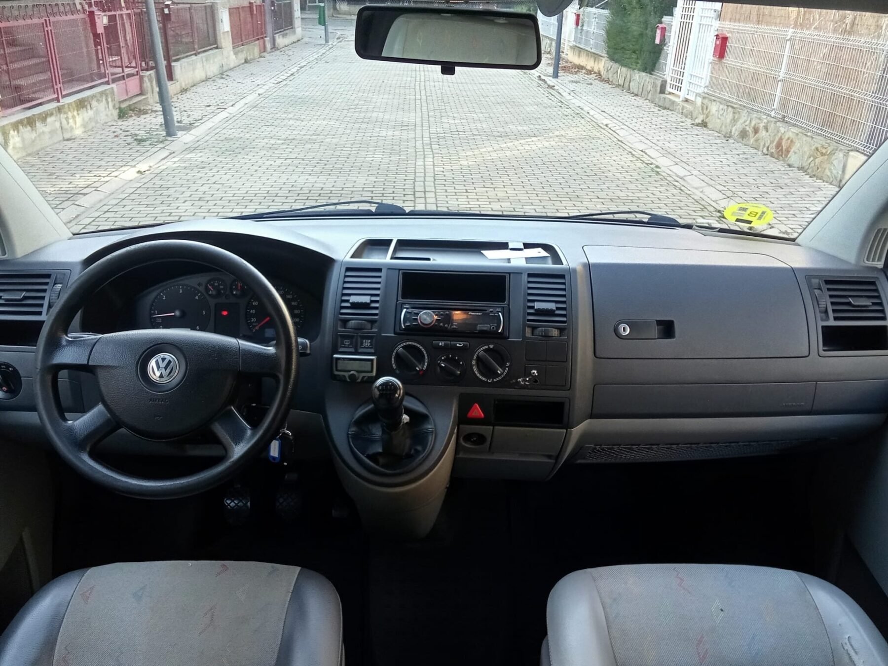 VOLKSWAGEN TRANSPORTER 2.5TDI