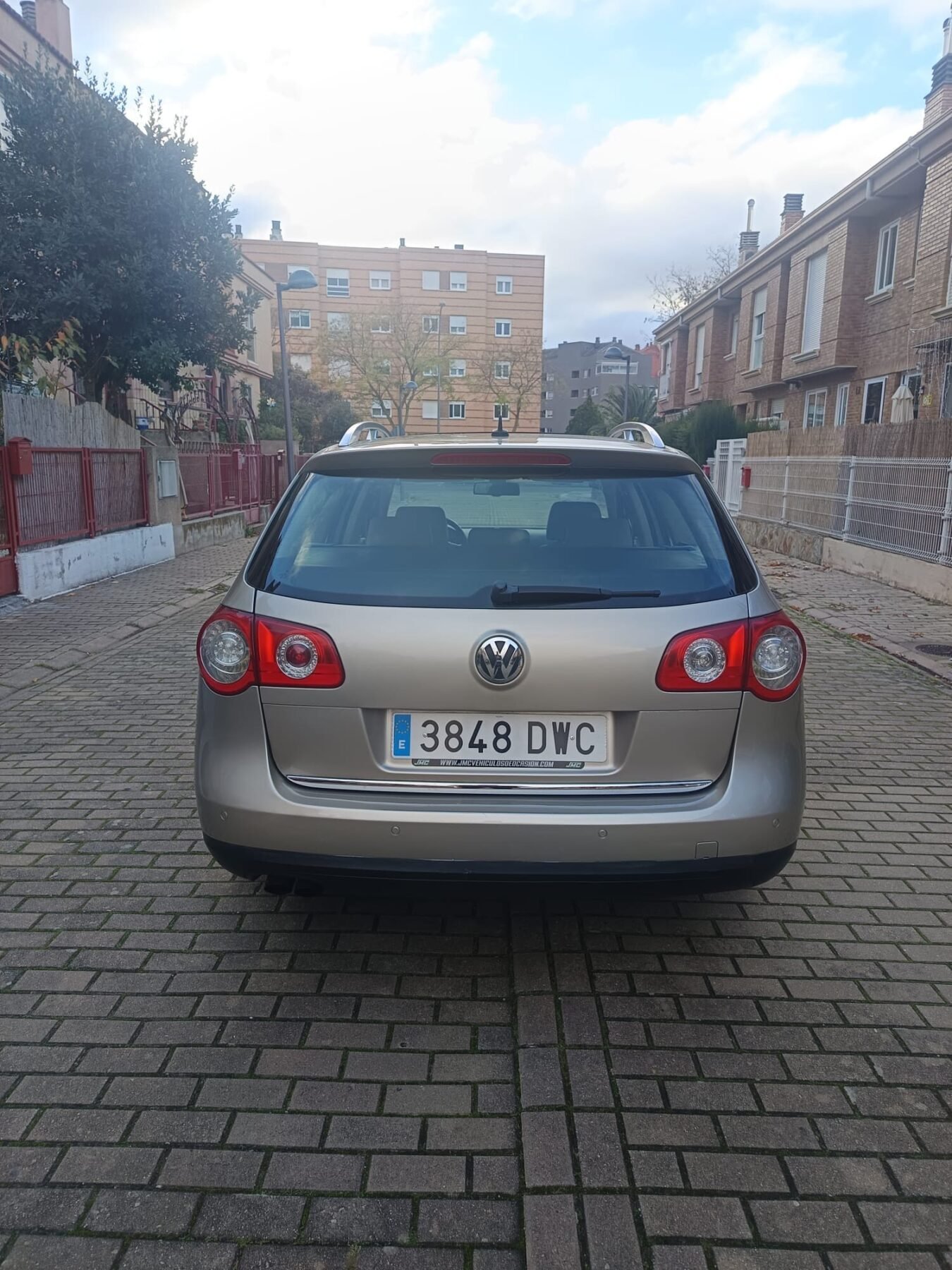 VOLKSWAGEN PASSAT 2.0TDI