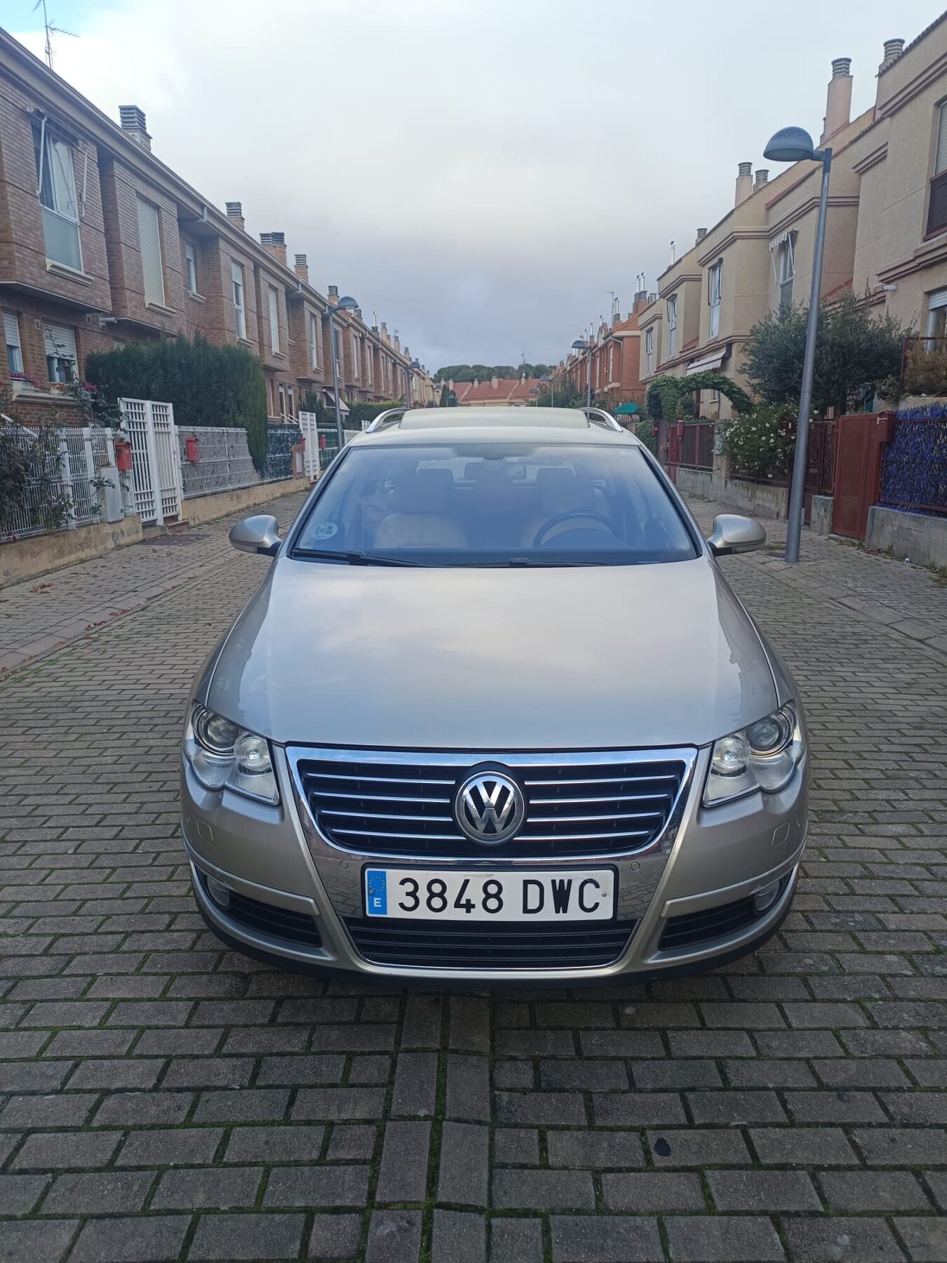 VOLKSWAGEN PASSAT 2.0TDI