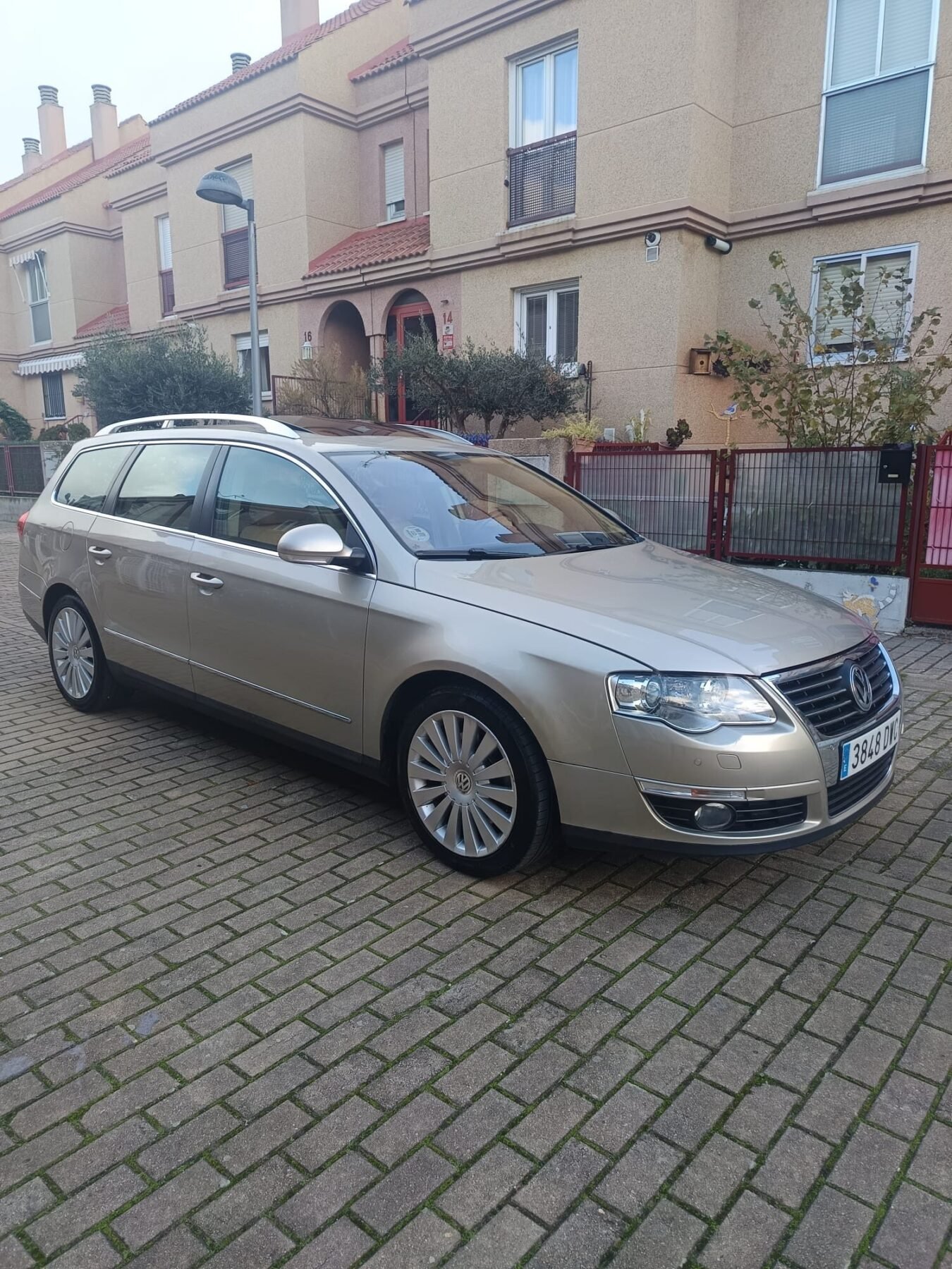 VOLKSWAGEN PASSAT 2.0TDI