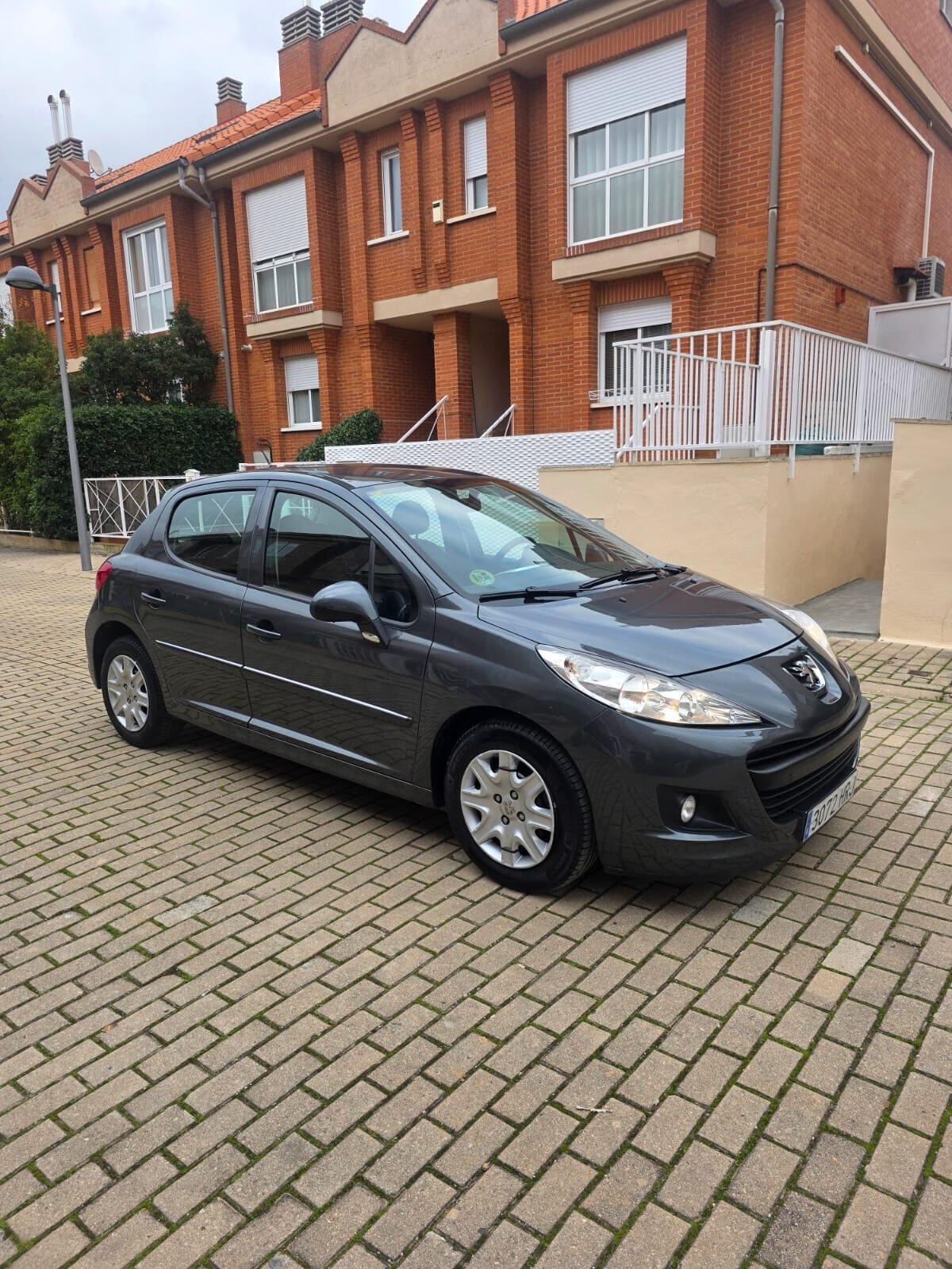 PEUGEOT 207+ 1.4HDI