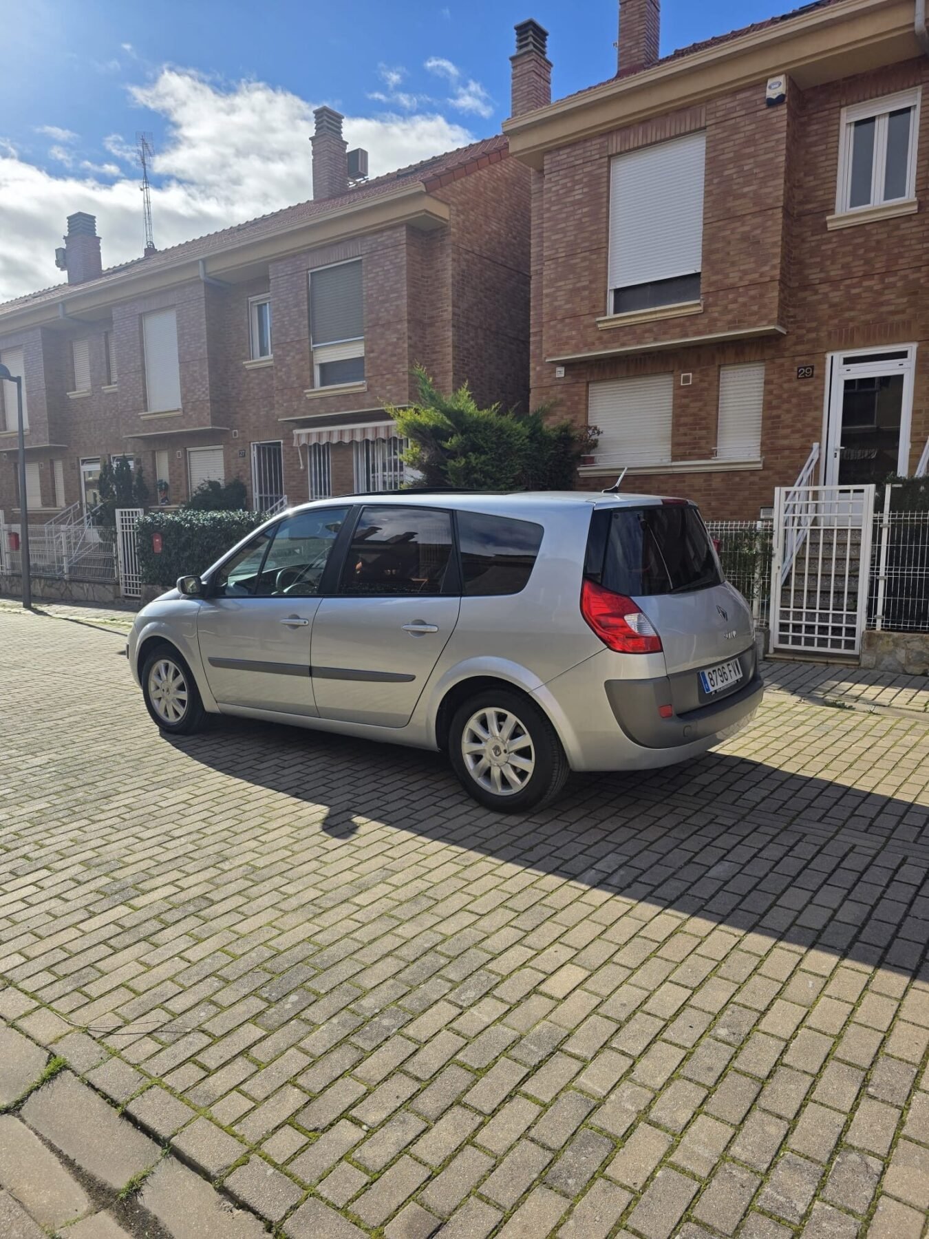 RENAULT GRAND SCENIC 2.0dci