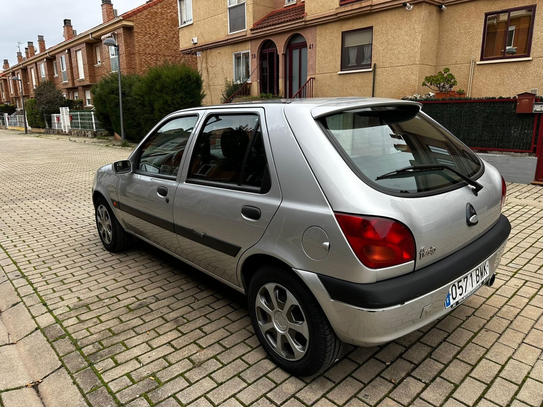 FORD FIESTA 1.3i