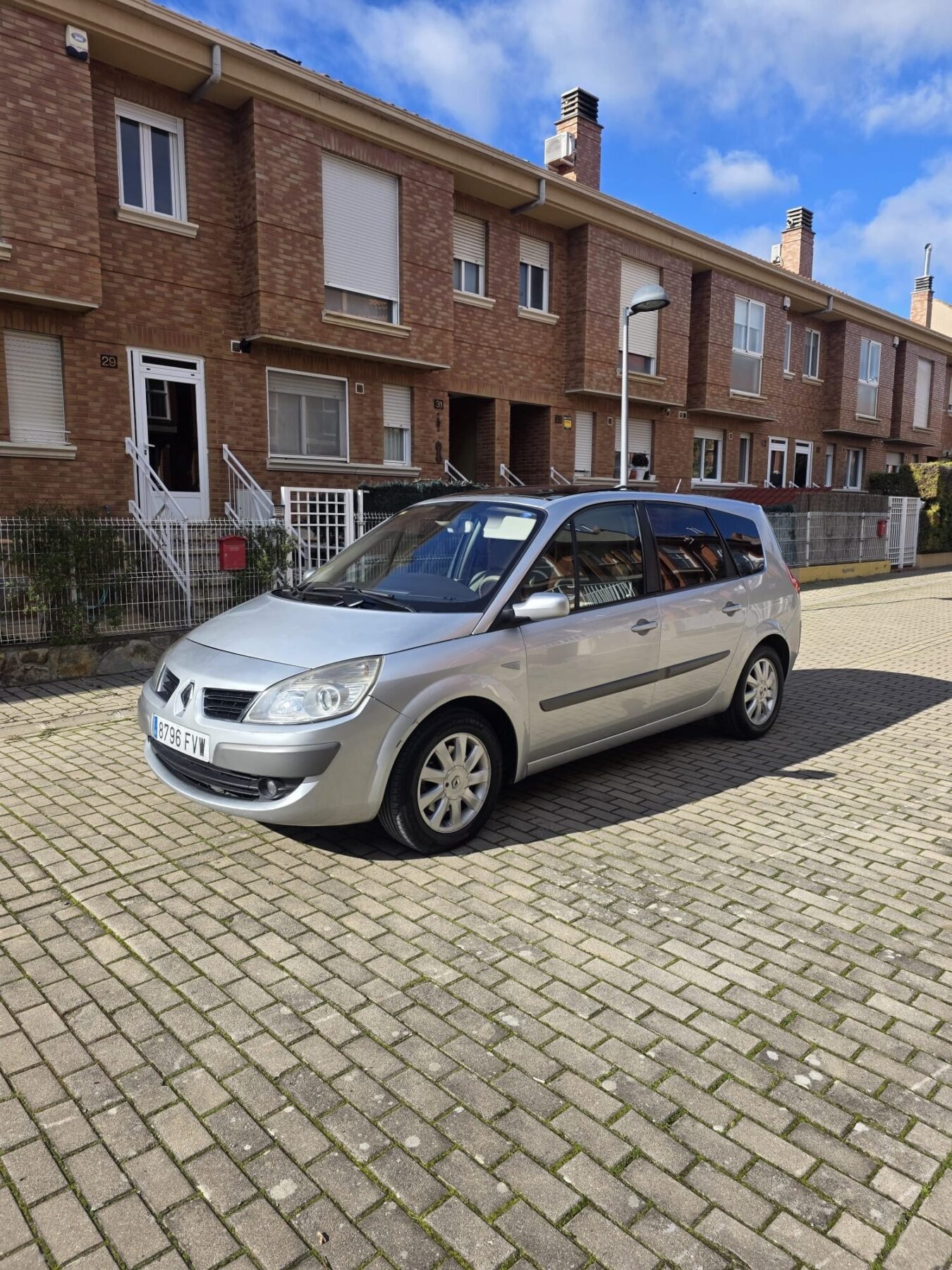 RENAULT GRAND SCENIC 2.0dci