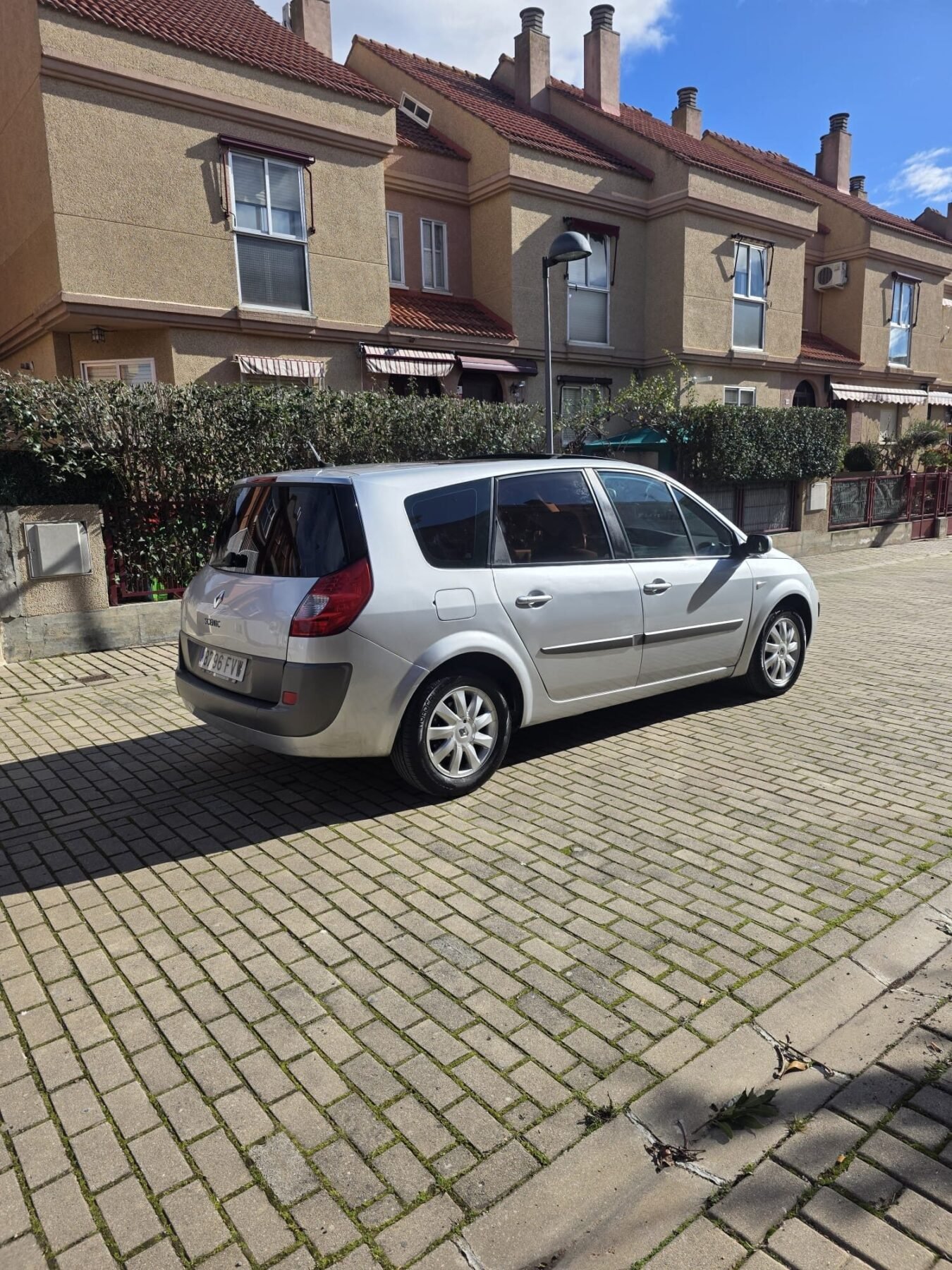 RENAULT GRAND SCENIC 2.0dci