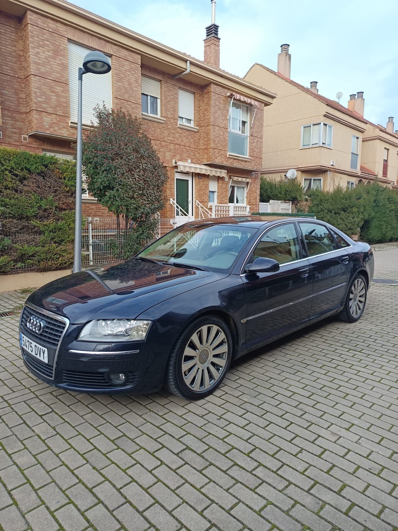 AUDI A8 4.2i