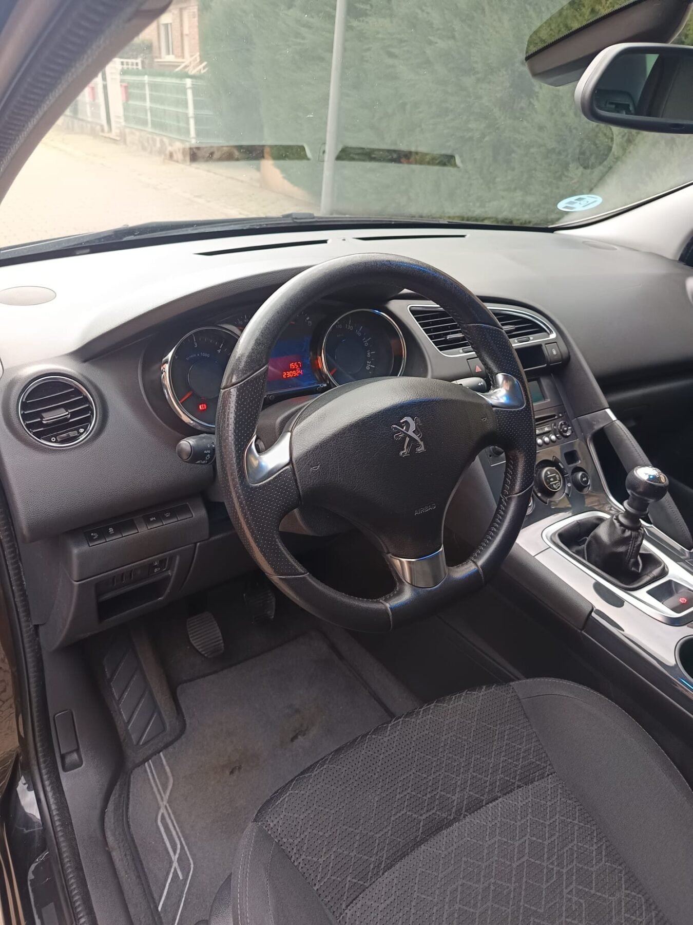 PEUGEOT 3008 1.6hdi