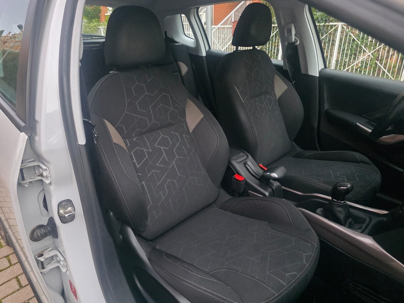 PEUGEOT 2008 1.6 hdi