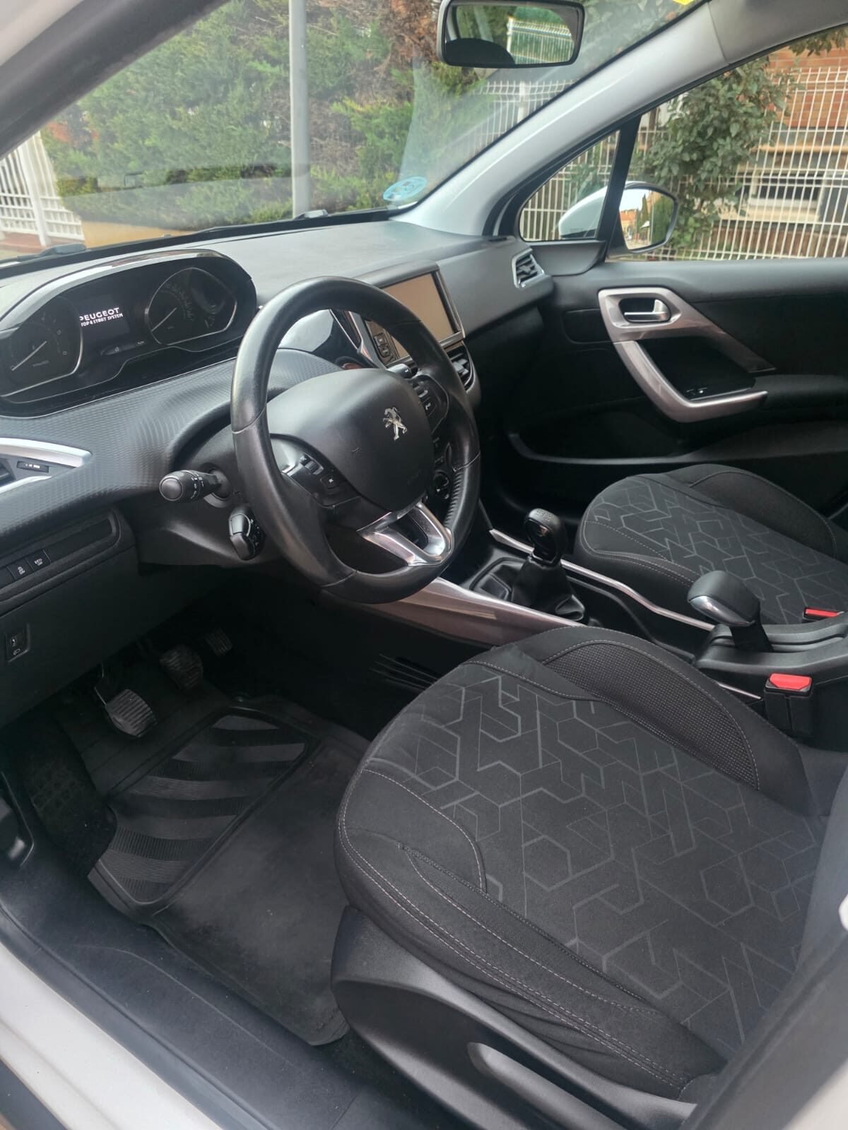 PEUGEOT 2008 1.6 hdi