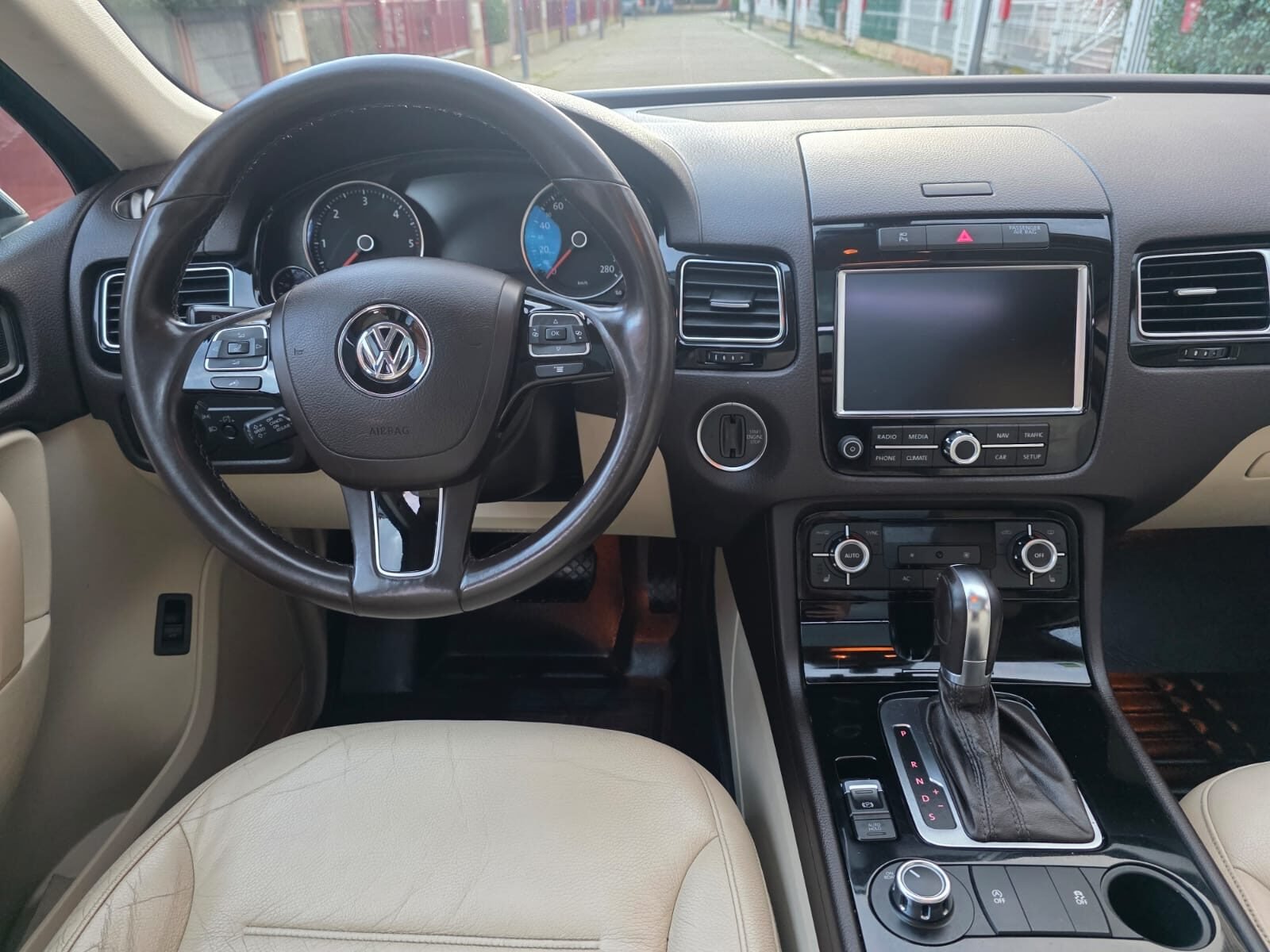 VOLKSWAGEN TOUAREG 3.0TDI