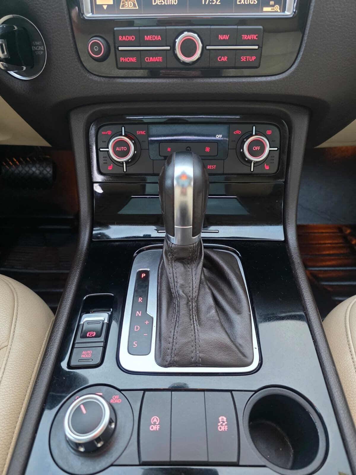 VOLKSWAGEN TOUAREG 3.0TDI